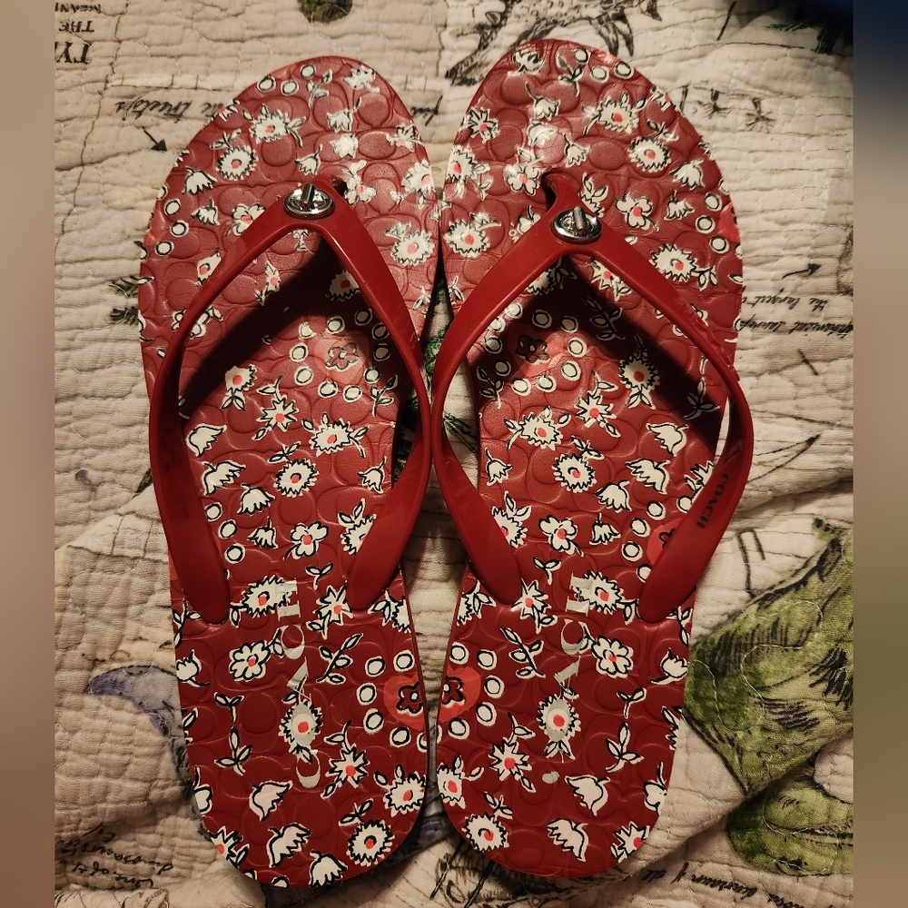 Coach flip flops size 8